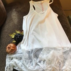 Umgee lace hemmed tank